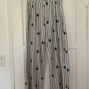 Maison Hotel pants size small, NWT